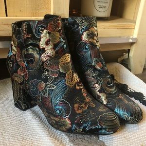 Bamboo ankle boots size 9